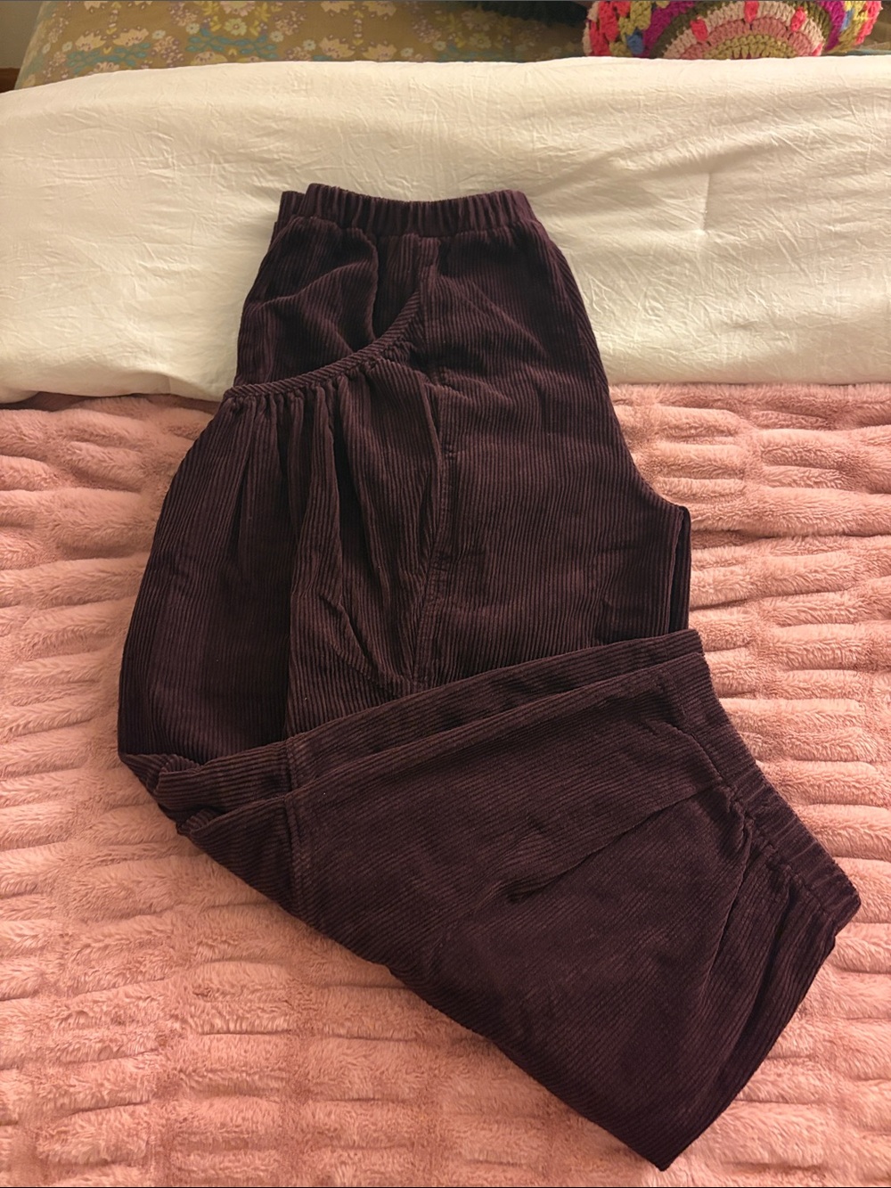 Gathered Barrel Corduroy Pant